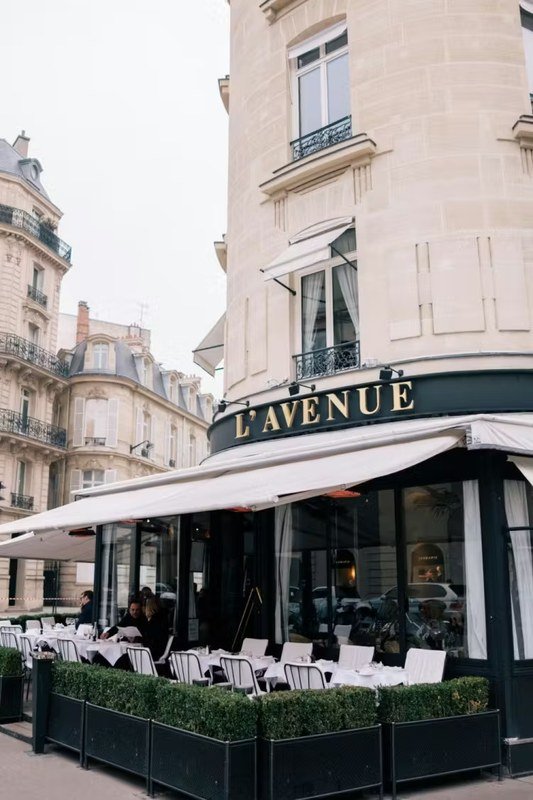 L'Avenue · París · Avenue Montaigne