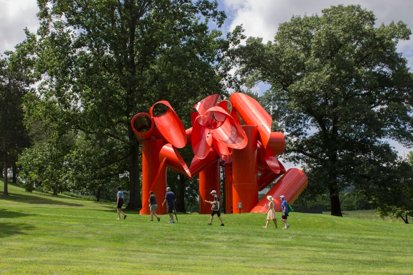 Escultura monumental en Storm King Art Center, Hudson Valley